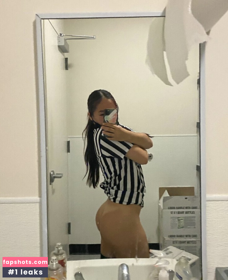 Eliza Chau gallery photo #30