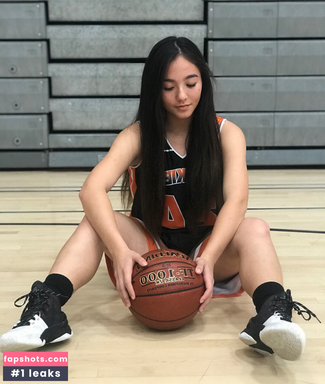 Eliza Chau gallery photo #7