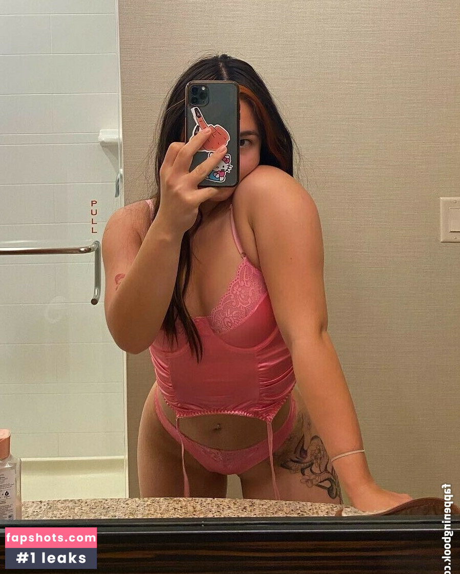 Eliza Chau gallery photo #67