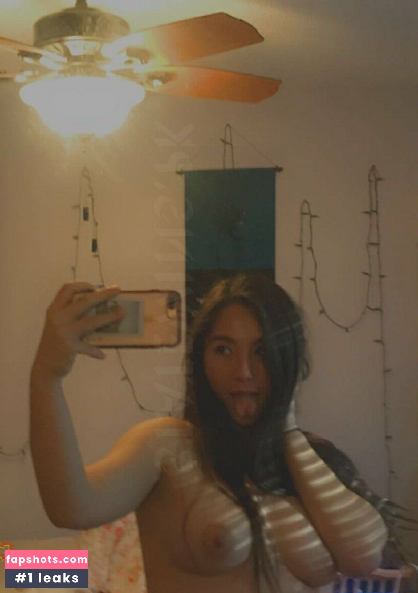 Eliza Chau gallery photo #8