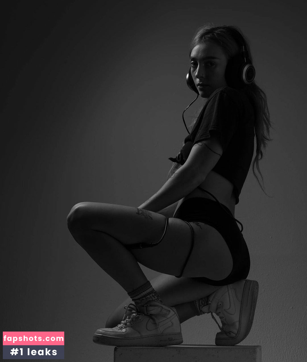 Eliza Grace gallery photo #22