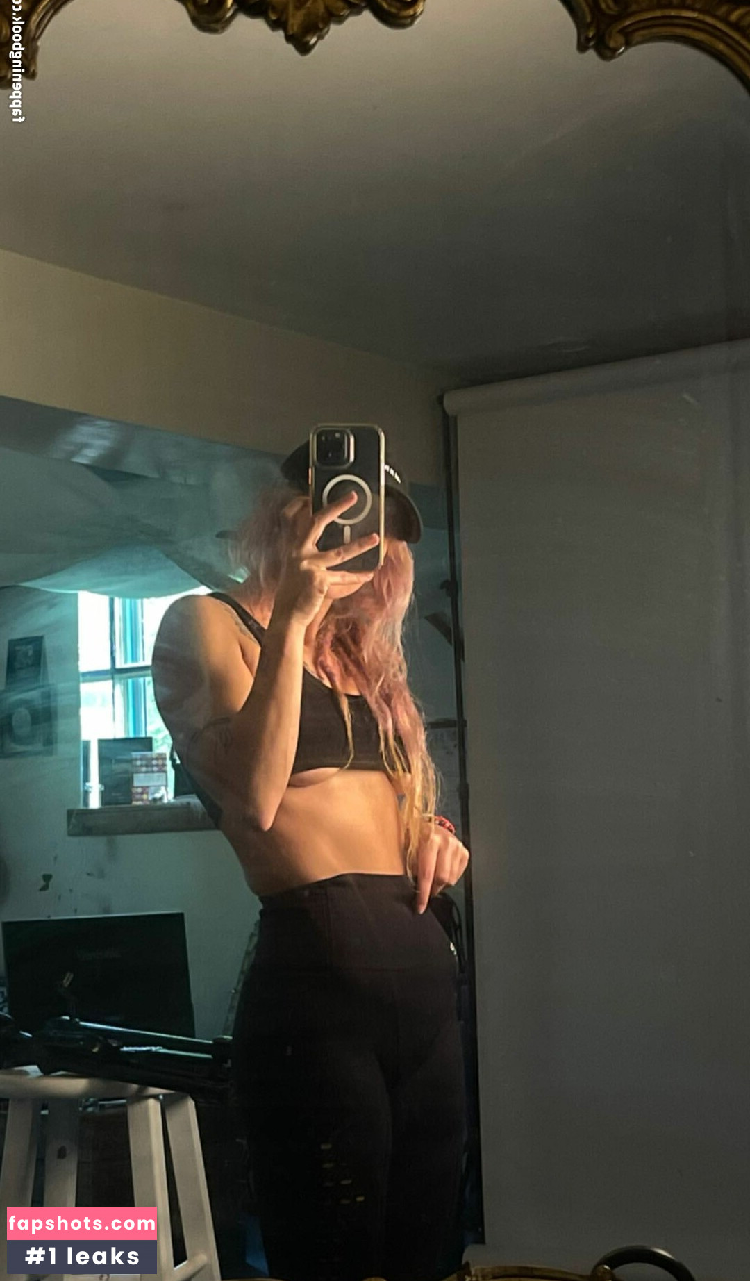 Eliza Grace gallery photo #25