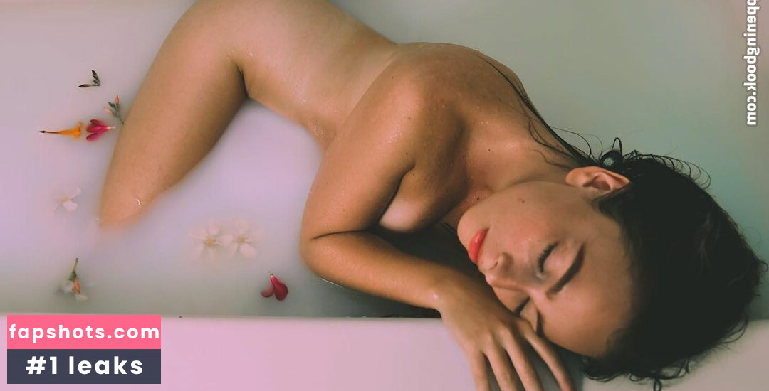 Eliza Grace gallery photo #35