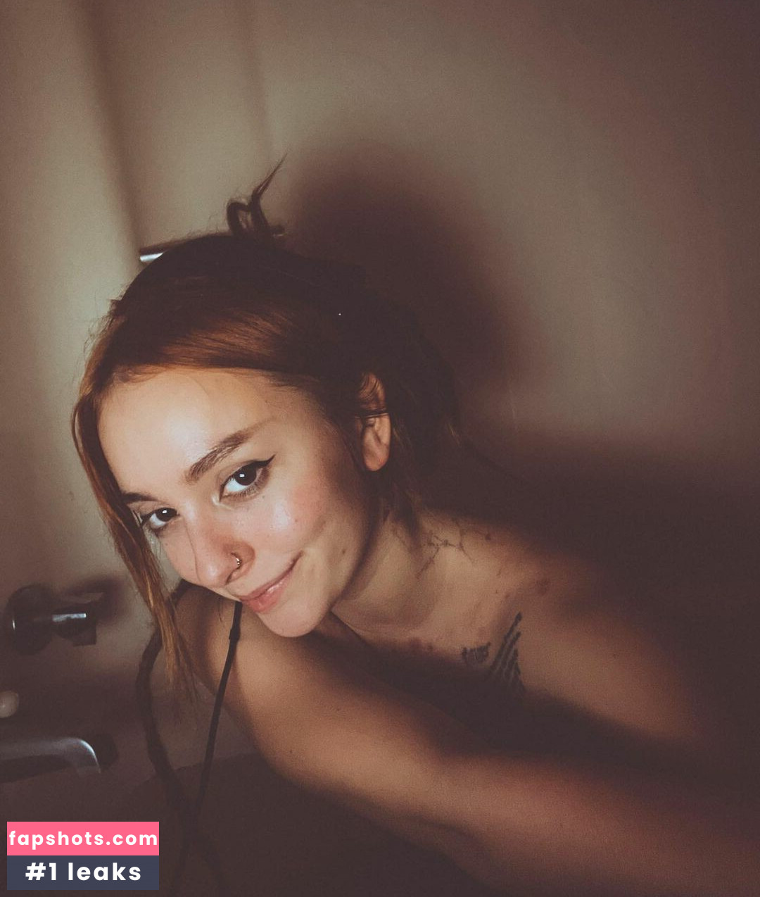 Eliza Grace gallery photo #45