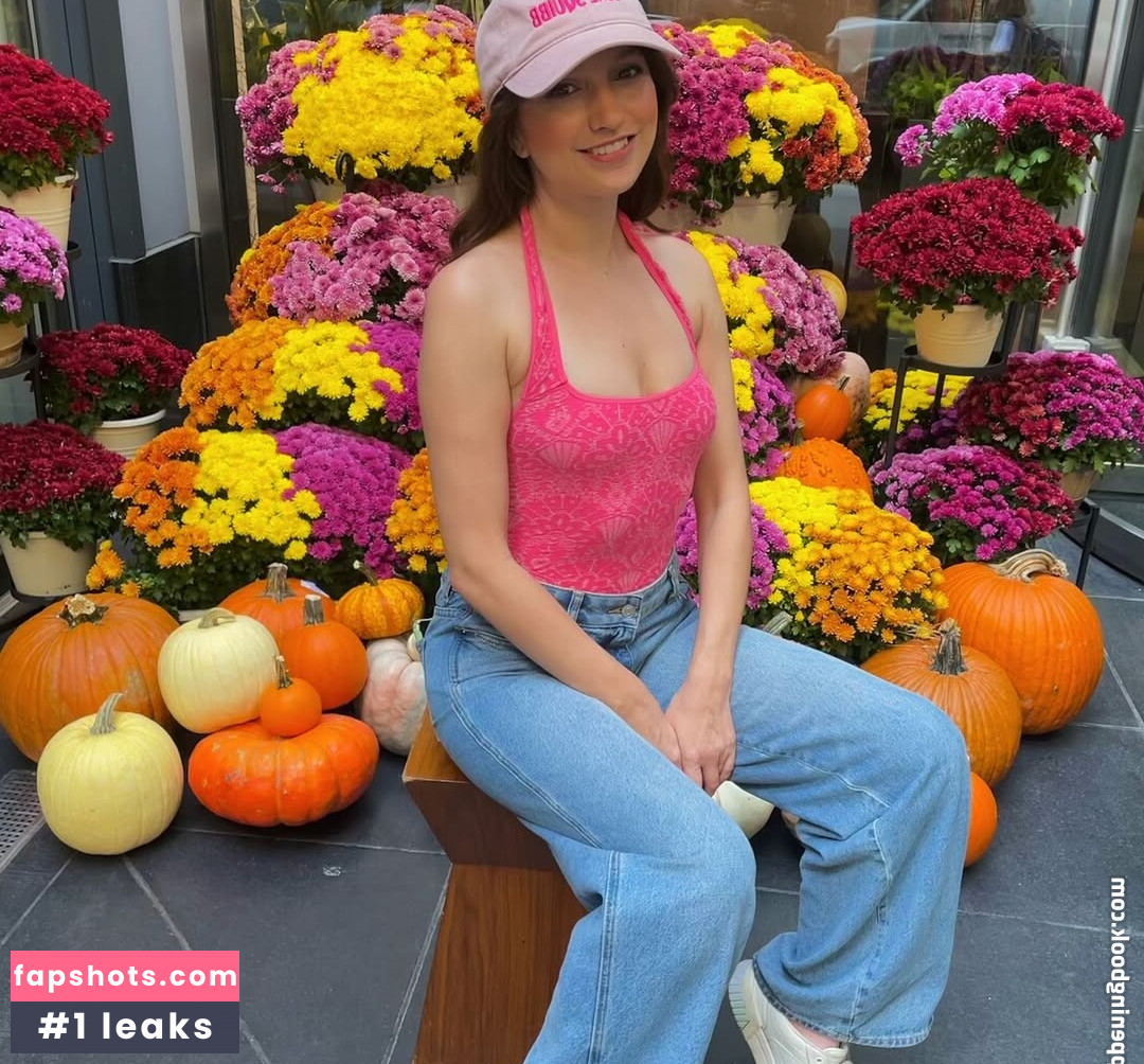 Eliza Jane gallery photo #15