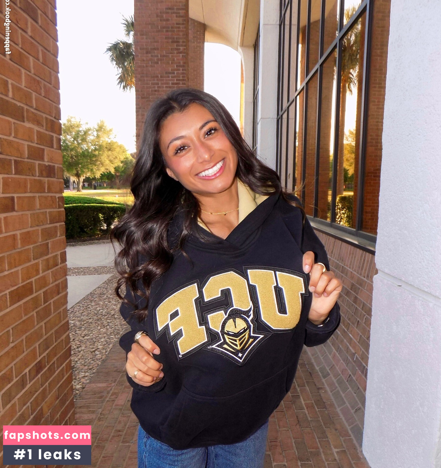 Eliza LaBelle gallery photo #3