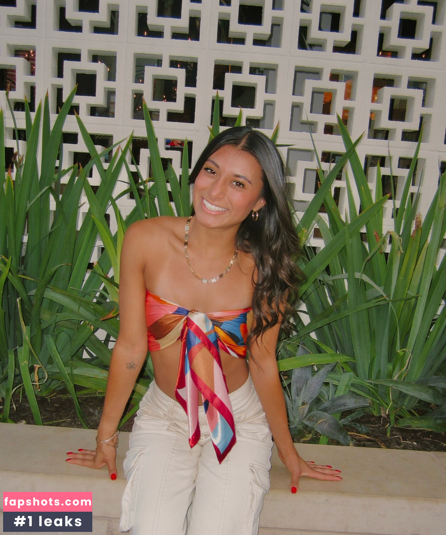 Eliza LaBelle gallery photo #7