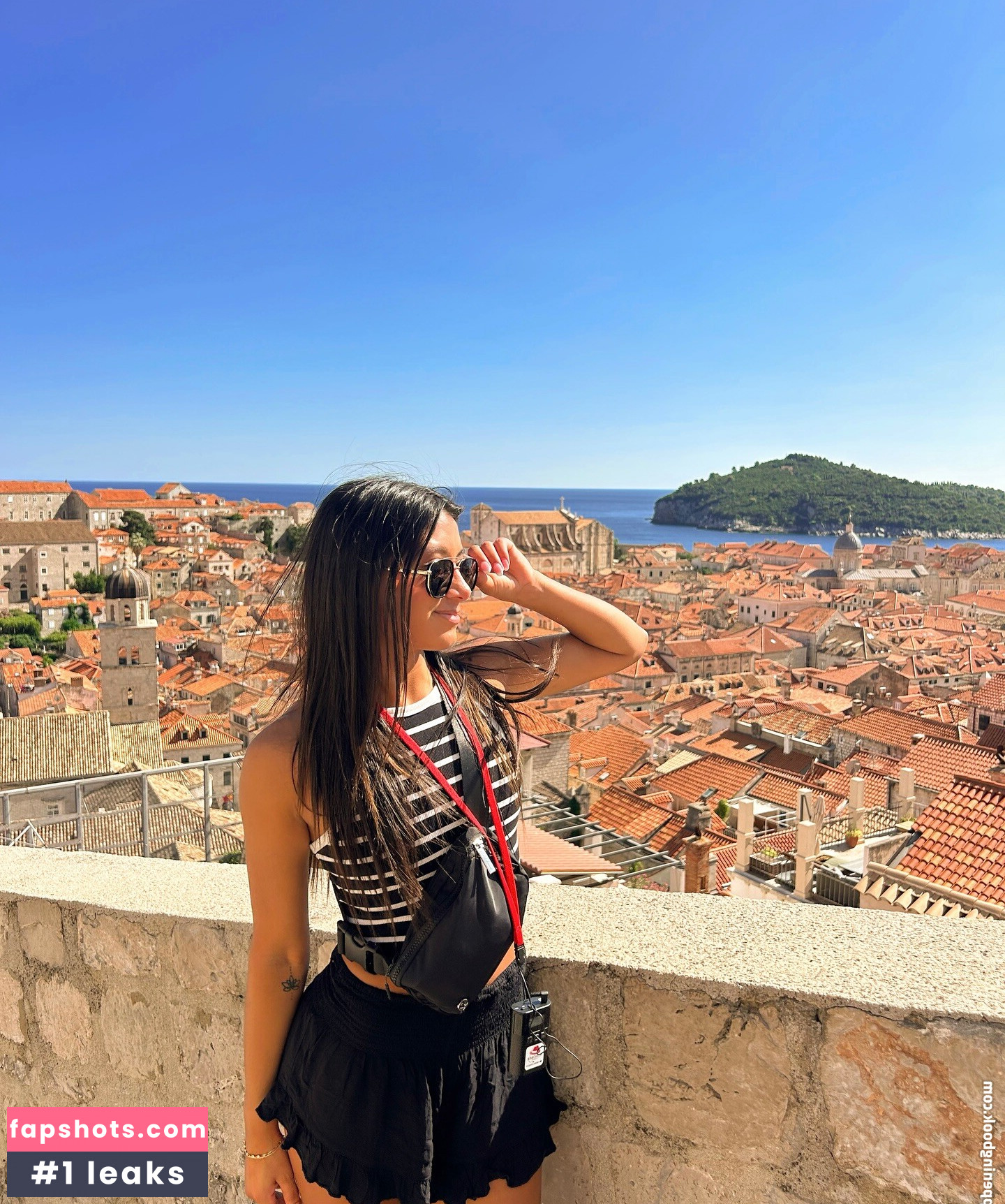 Eliza LaBelle gallery photo #8