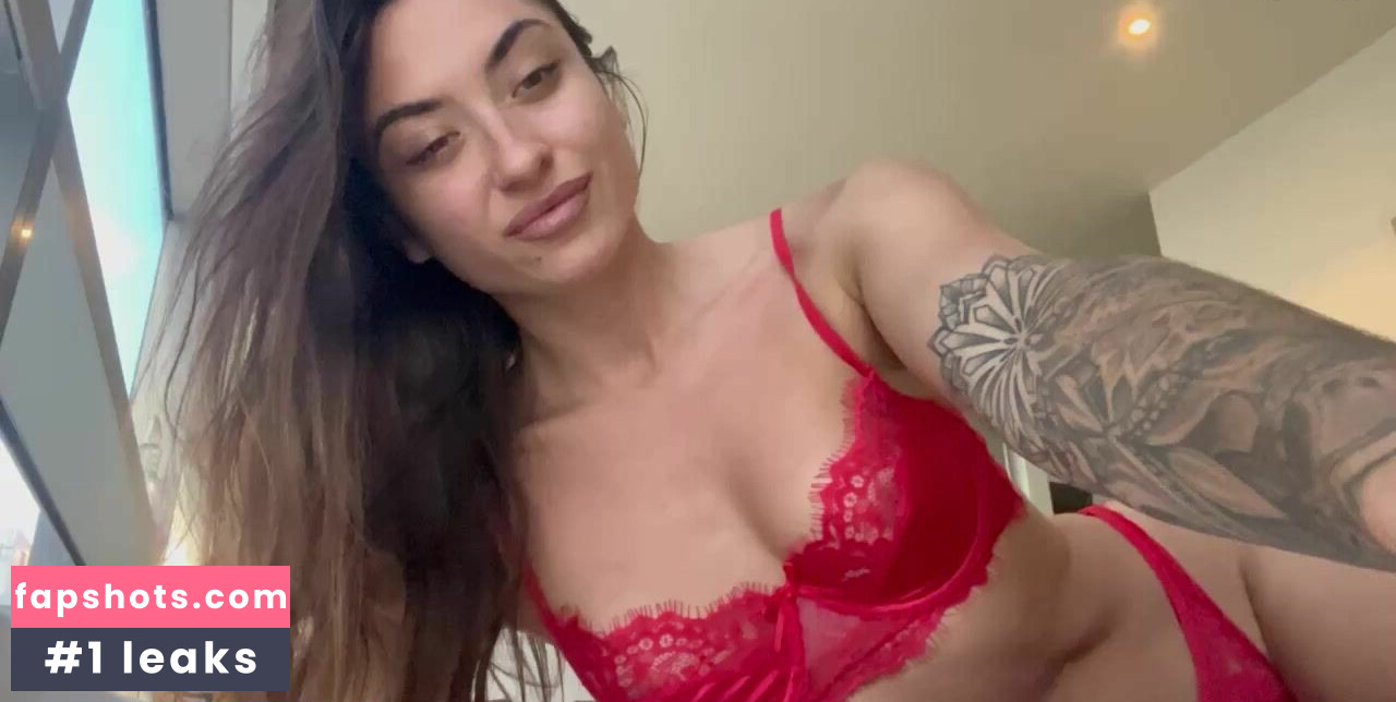 Eliza Sereno gallery photo #3