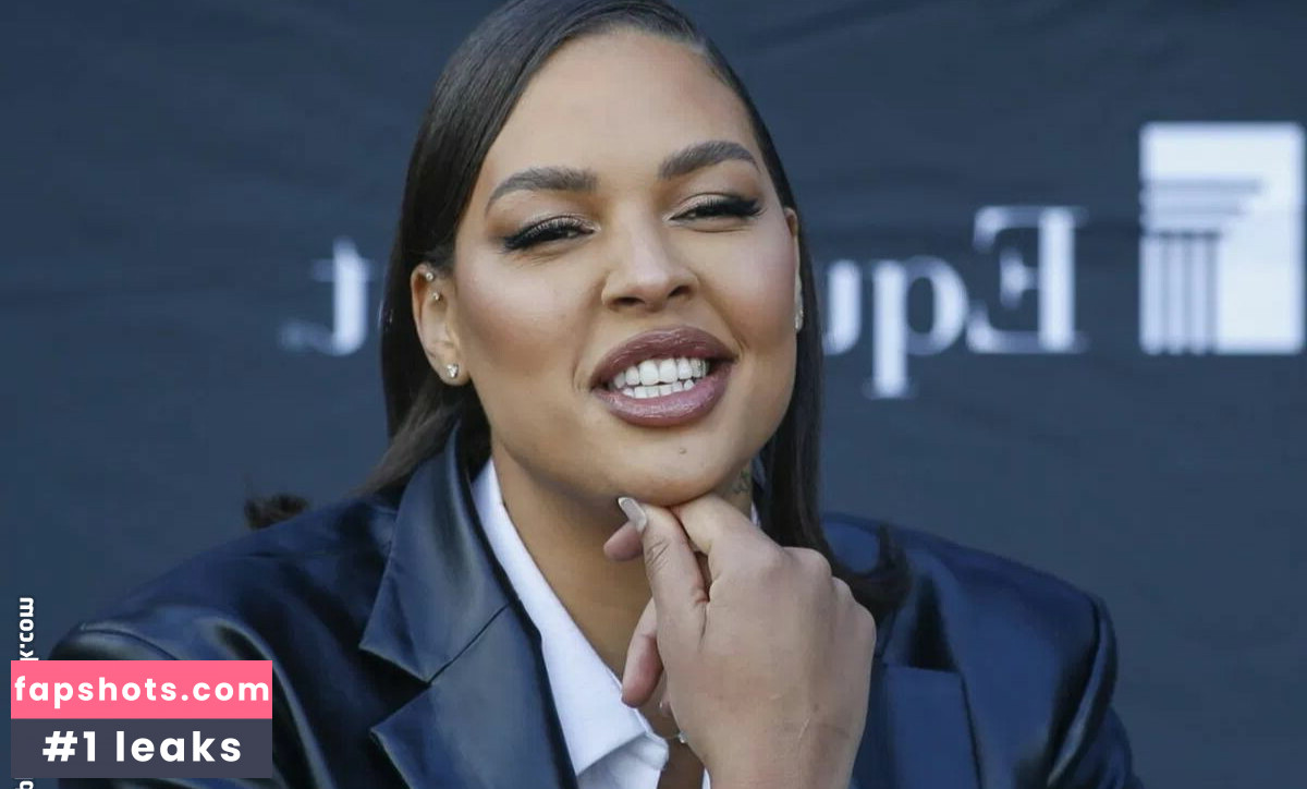 Elizabeth Cambage gallery photo #12