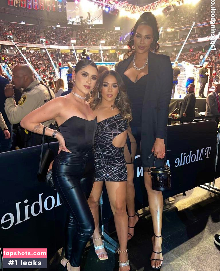 Elizabeth Cambage gallery photo #14