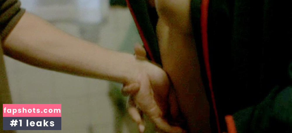 Elizabeth Cervantes gallery photo #14