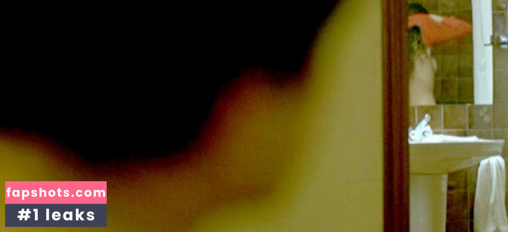 Elizabeth Cervantes gallery photo #15