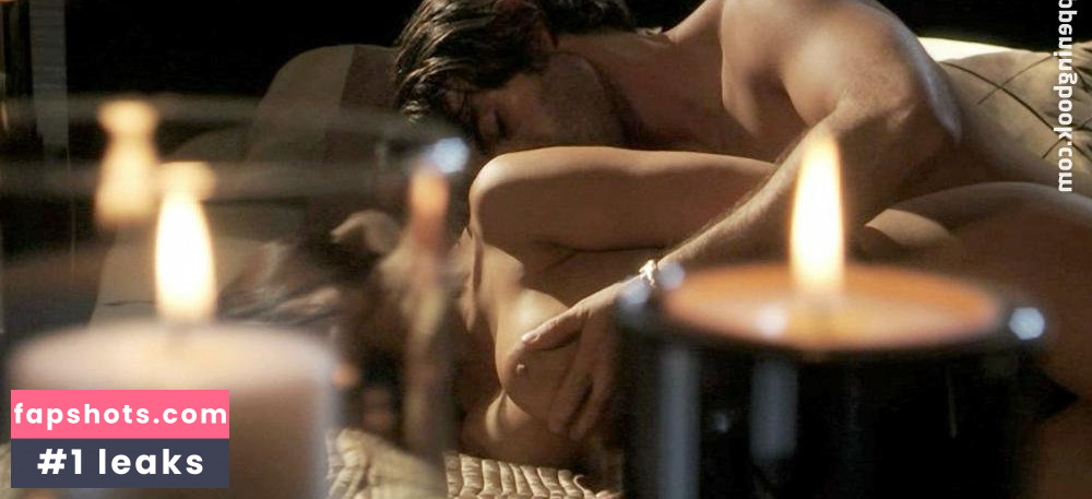 Elizabeth Cervantes gallery photo #21