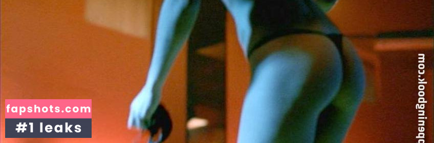 Elizabeth Cervantes gallery photo #25