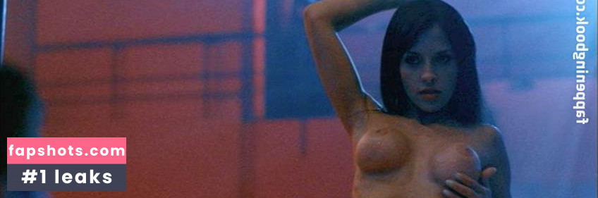 Elizabeth Cervantes gallery photo #27