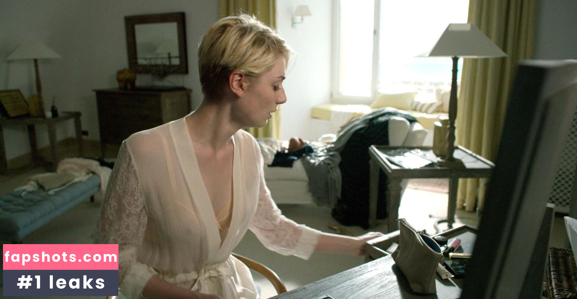 Elizabeth Debicki gallery photo #144