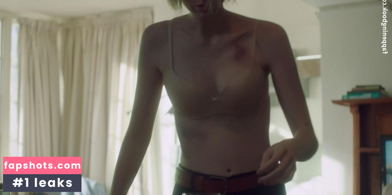 Elizabeth Debicki gallery photo #149