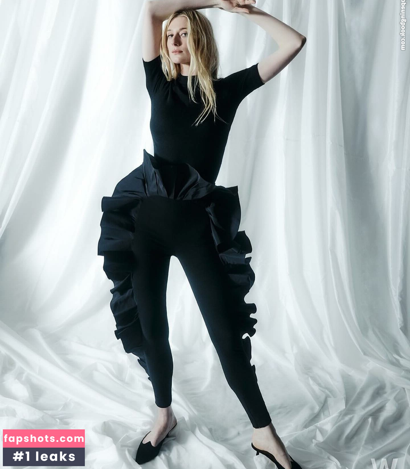 Elizabeth Debicki gallery photo #23