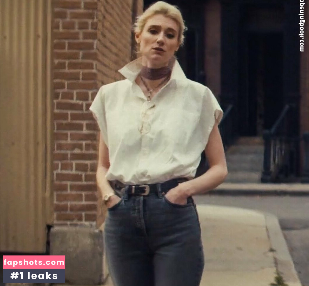 Elizabeth Debicki gallery photo #26