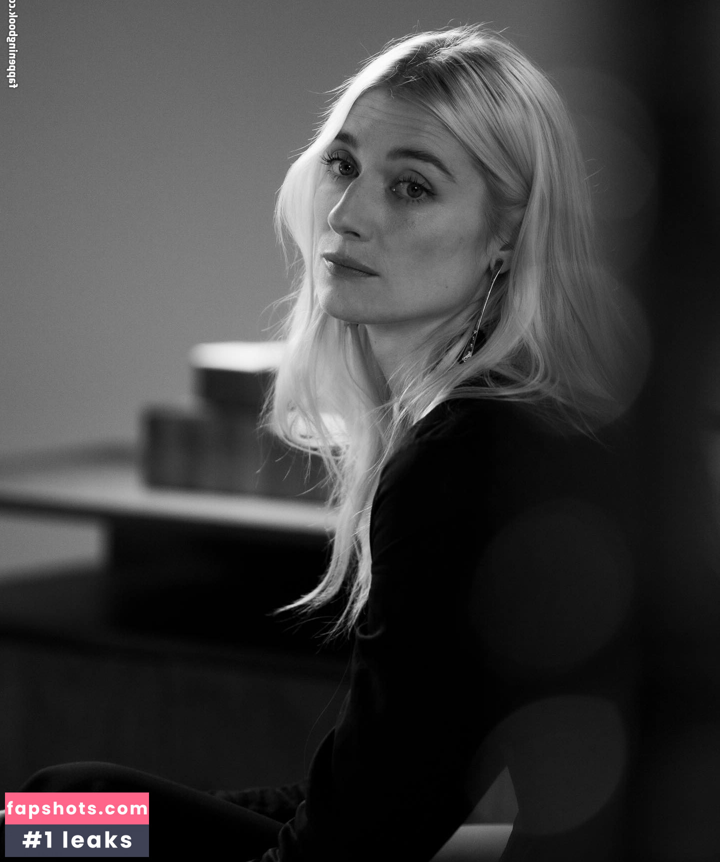 Elizabeth Debicki gallery photo #27