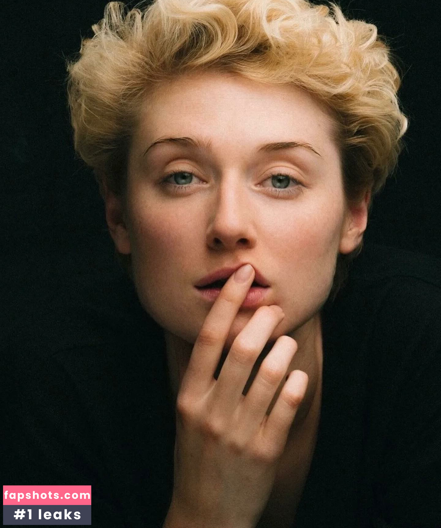 Elizabeth Debicki gallery photo #34