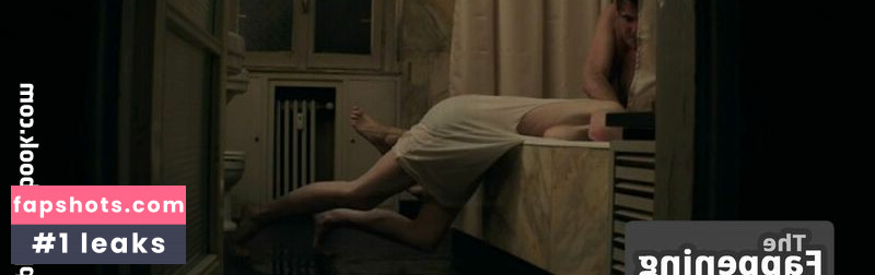 Elizabeth Debicki gallery photo #42