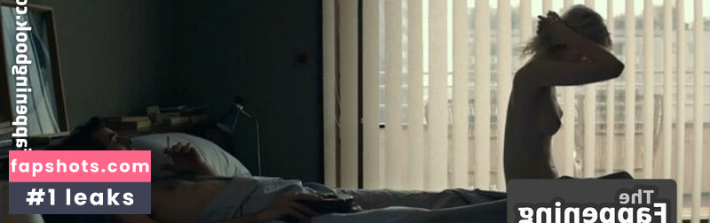 Elizabeth Debicki gallery photo #57