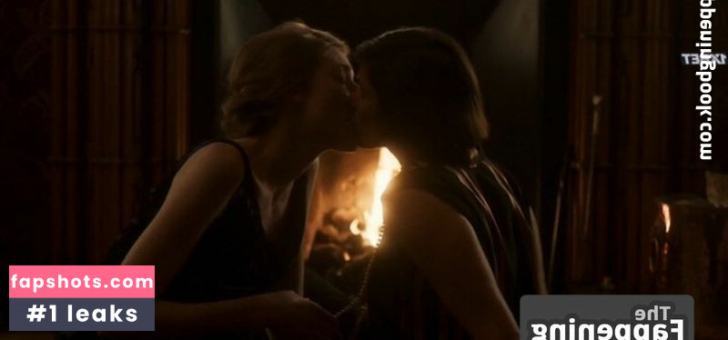 Elizabeth Debicki gallery photo #60