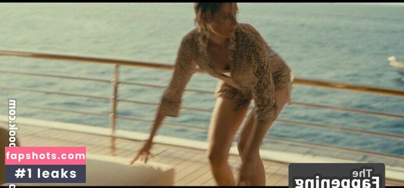 Elizabeth Debicki gallery photo #61