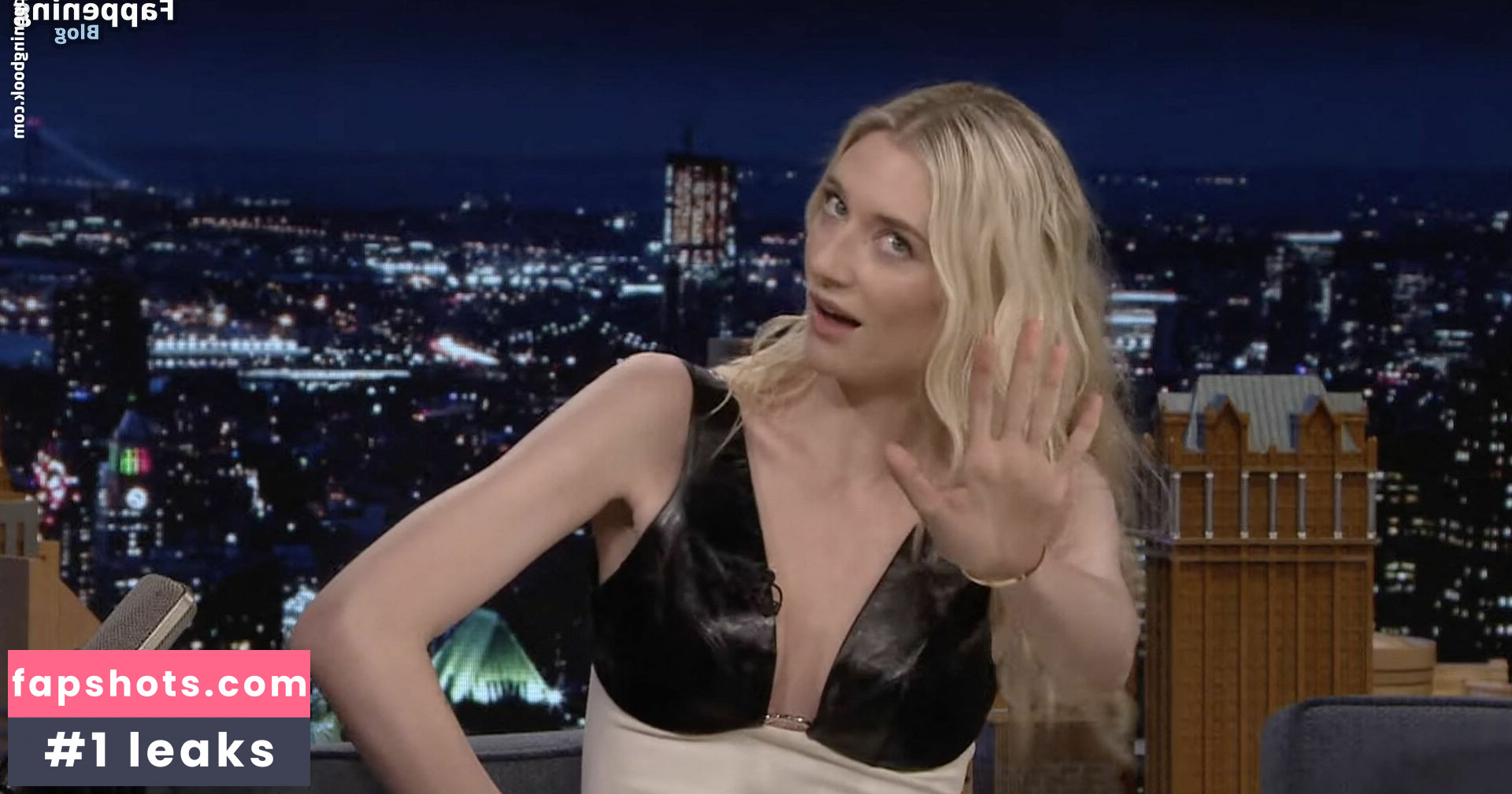 Elizabeth Debicki gallery photo #71