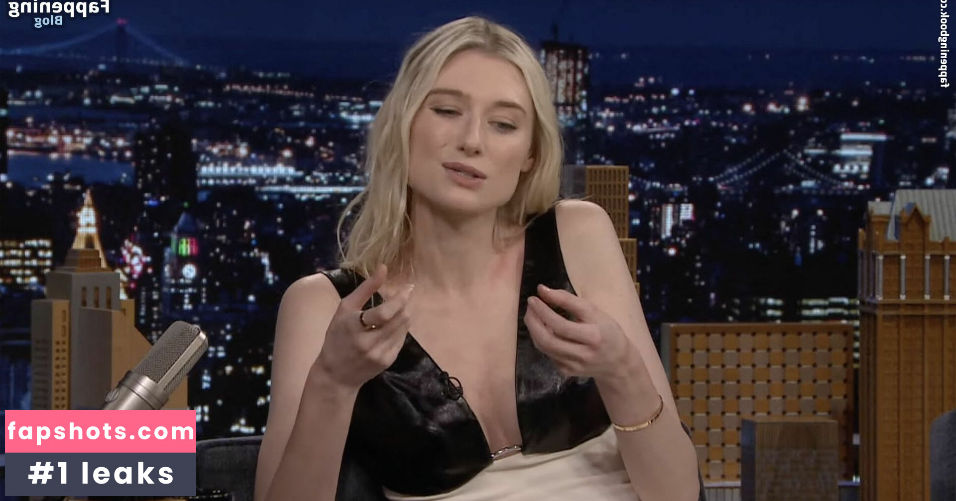 Elizabeth Debicki gallery photo #75