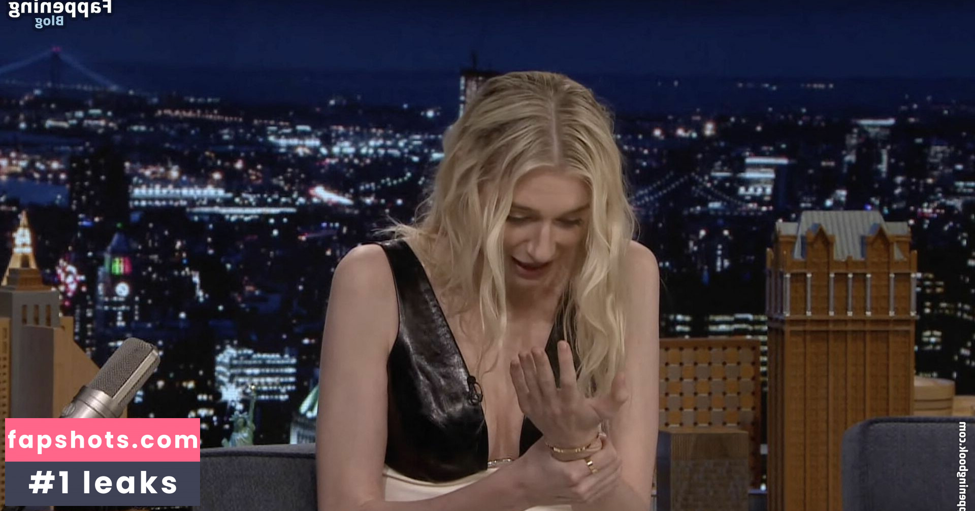 Elizabeth Debicki gallery photo #76