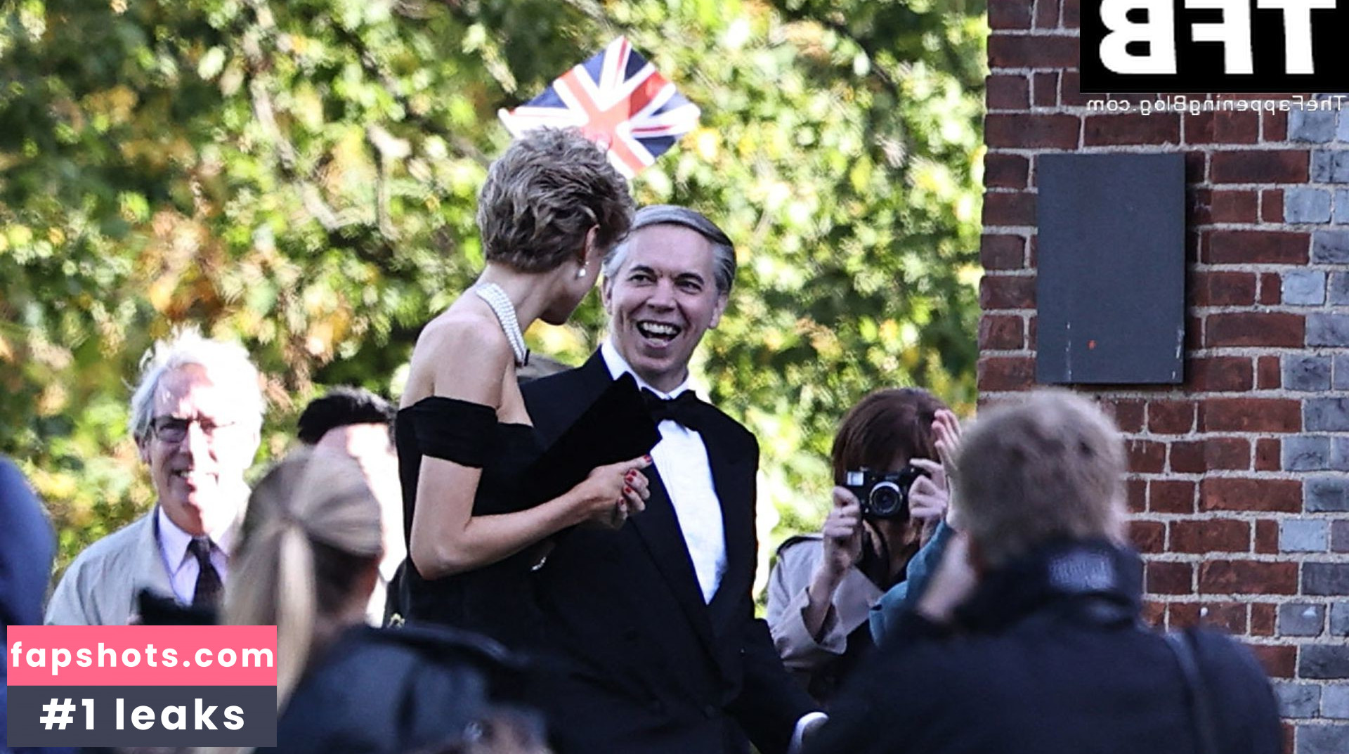 Elizabeth Debicki gallery photo #93