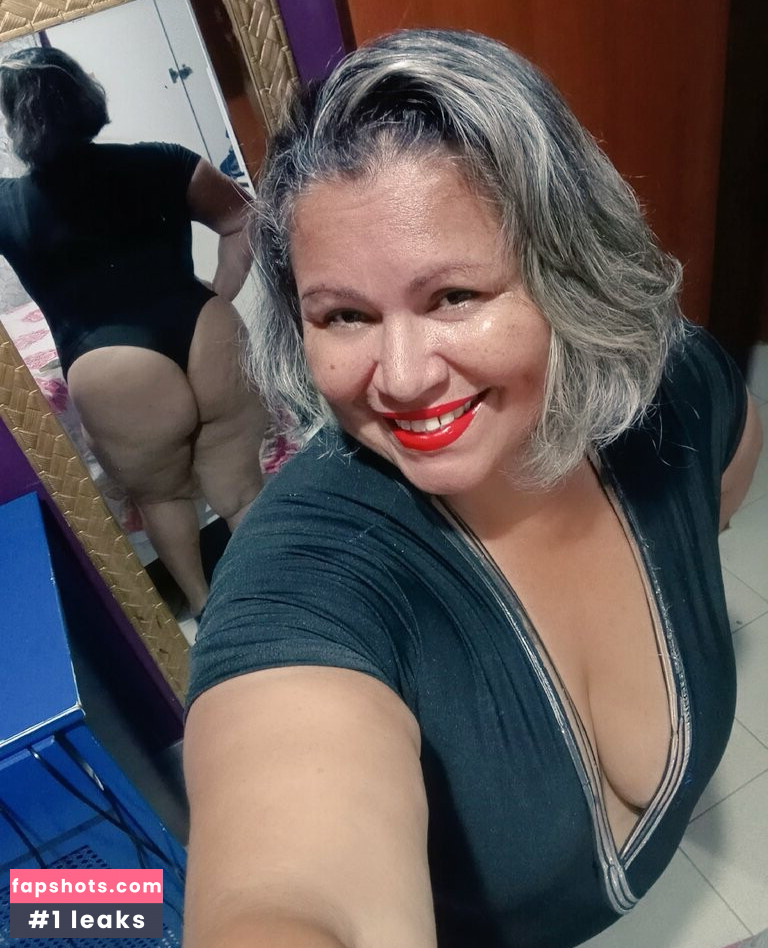 Elizabeth Delmondes gallery photo #4