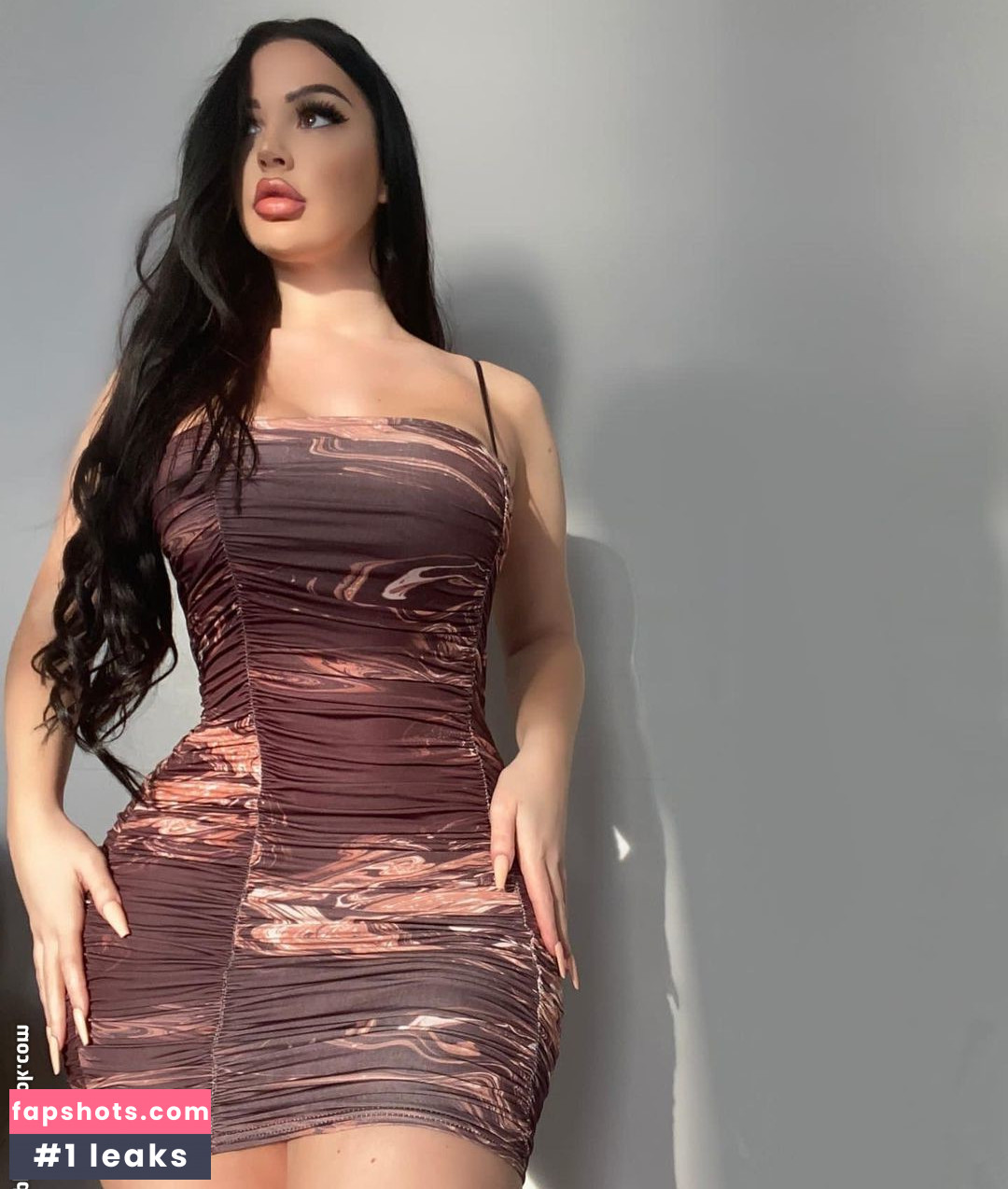 Elizabeth Georgina gallery photo #80