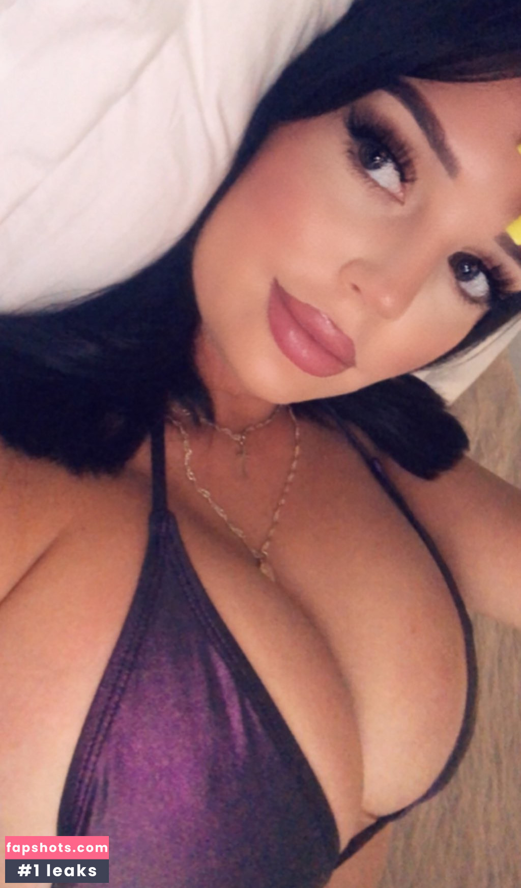 Elizabeth Georgina gallery photo #86