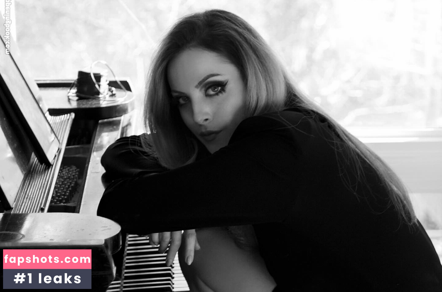 Elizabeth Gillies Nahé úniky fotek pouze od fanoušků #37 - Fapshots