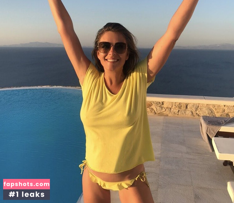 Elizabeth Hurley gallery photo #1116