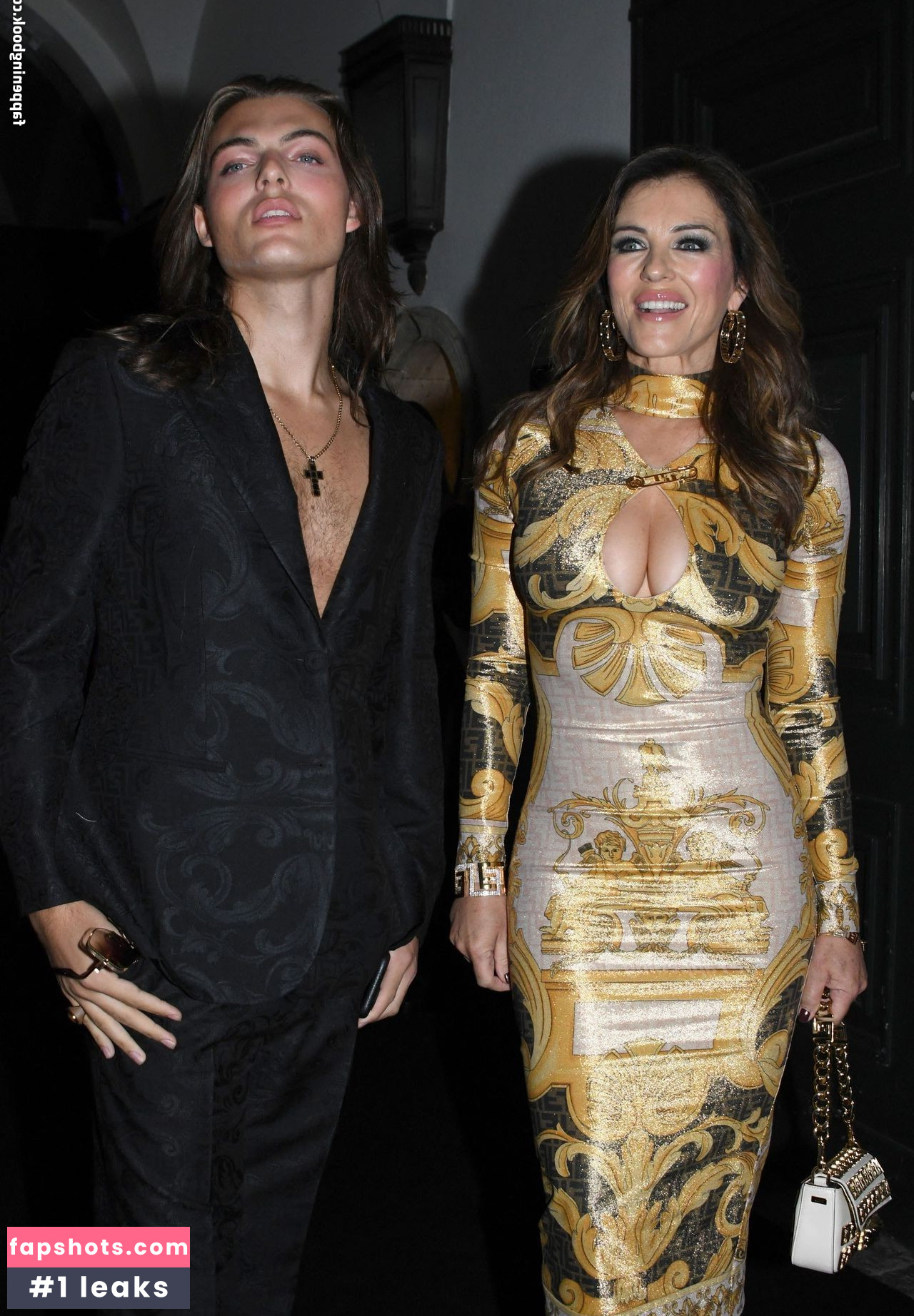 Elizabeth Hurley gallery photo #1154