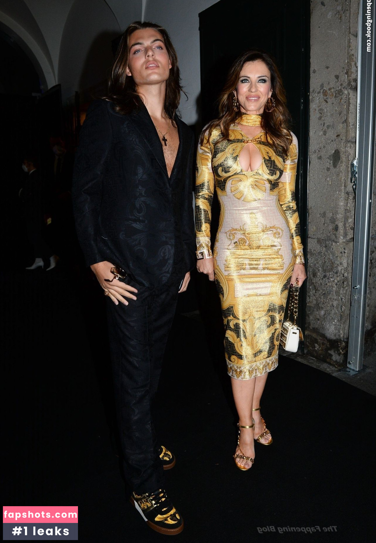 Elizabeth Hurley gallery photo #1180