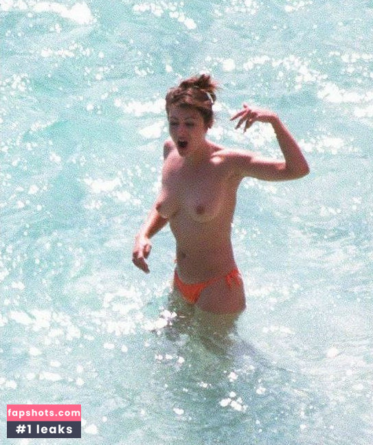 Elizabeth Hurley gallery photo #1660