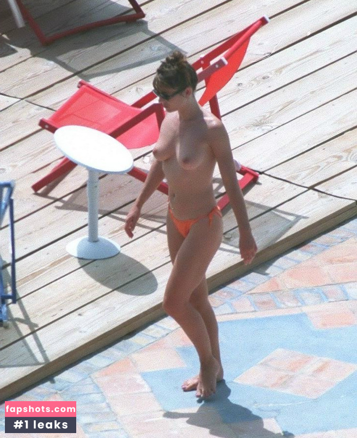 Elizabeth Hurley gallery photo #1663