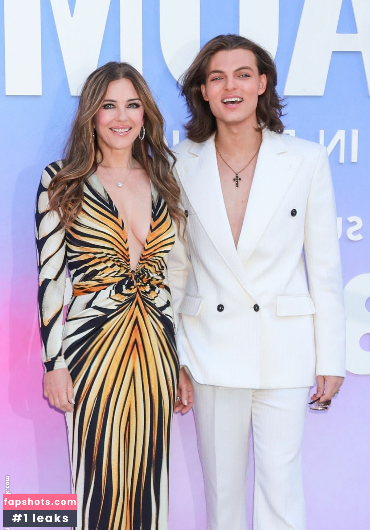 Elizabeth Hurley gallery photo #169