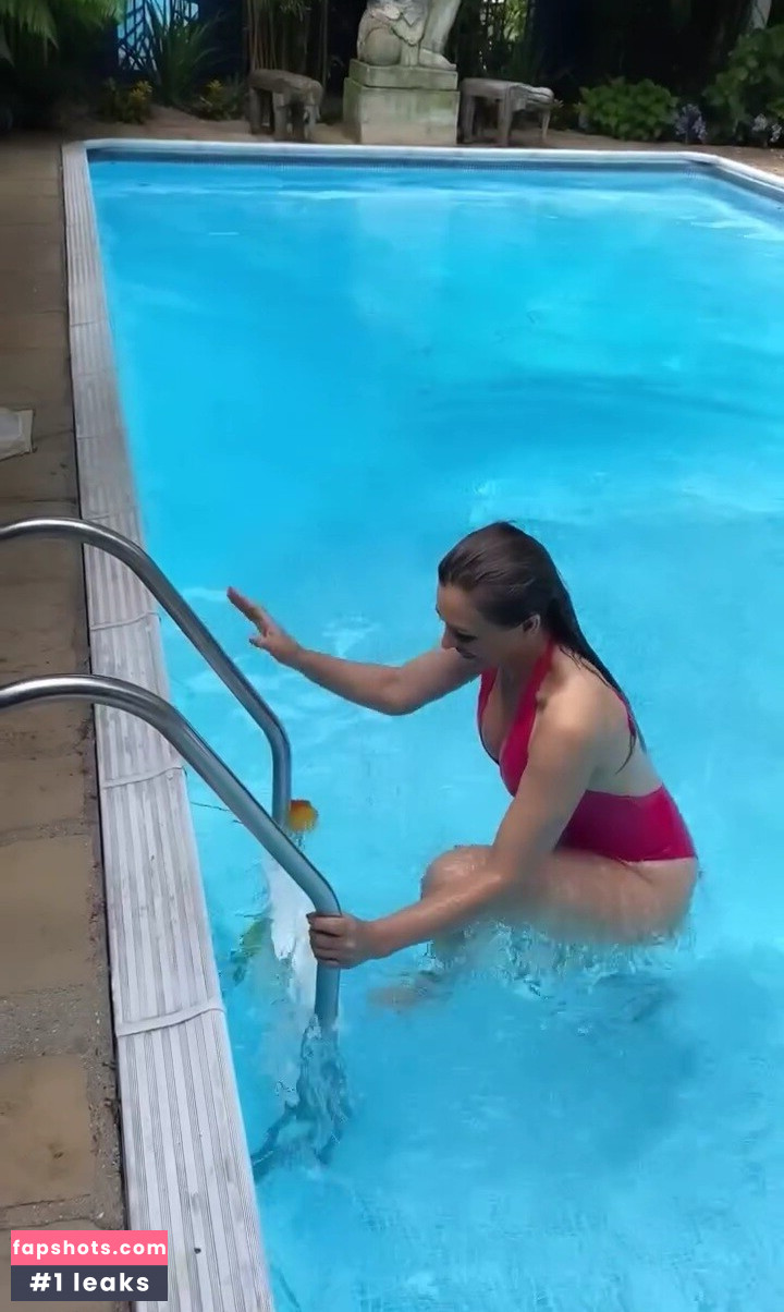 Elizabeth Hurley gallery photo #366