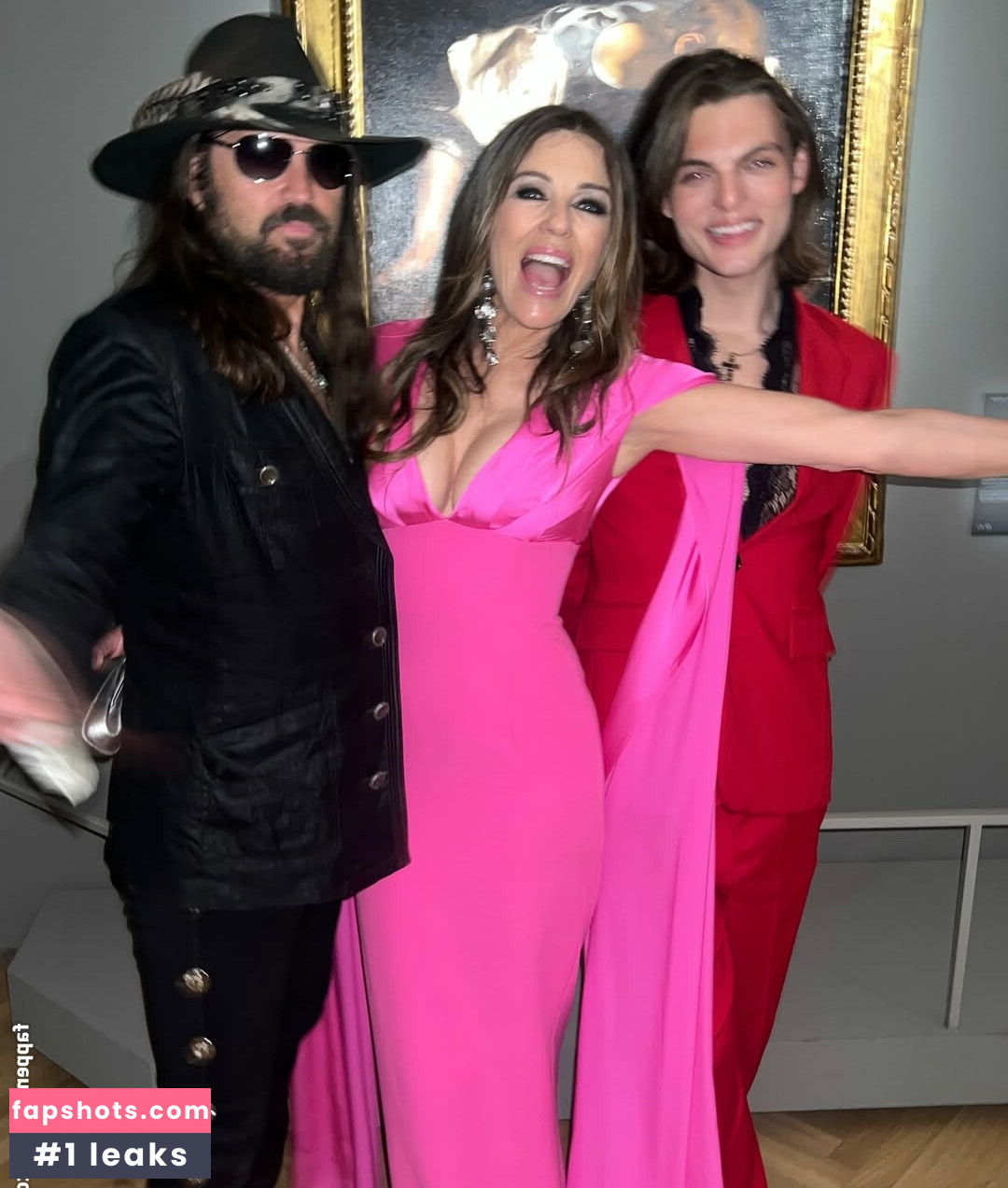 Elizabeth Hurley gallery photo #46