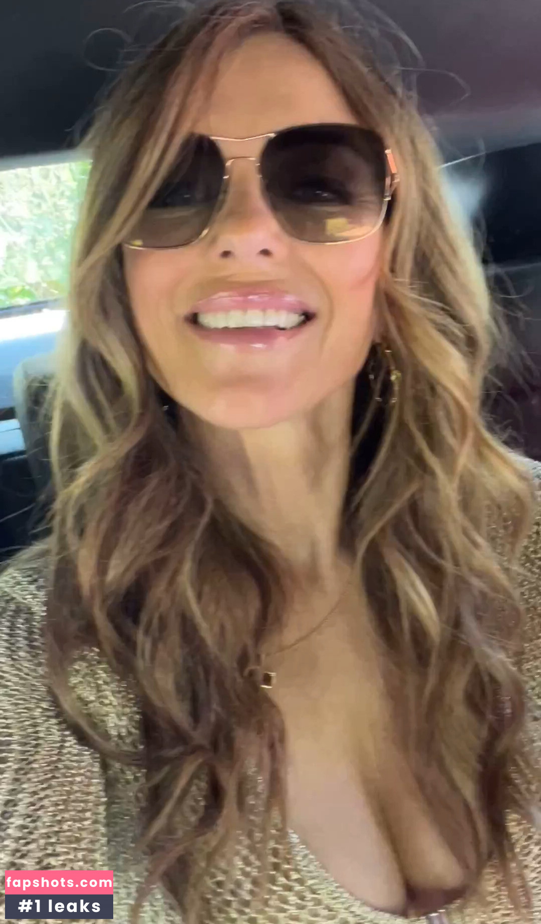 Elizabeth Hurley gallery photo #536