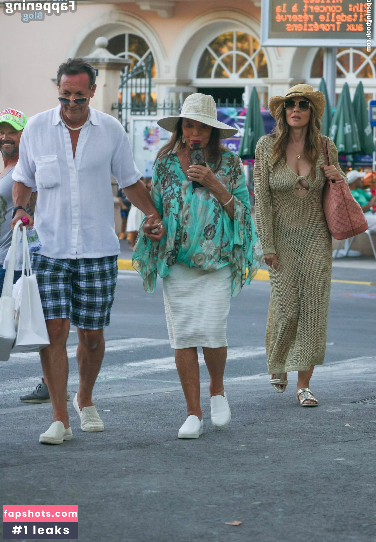 Elizabeth Hurley gallery photo #571