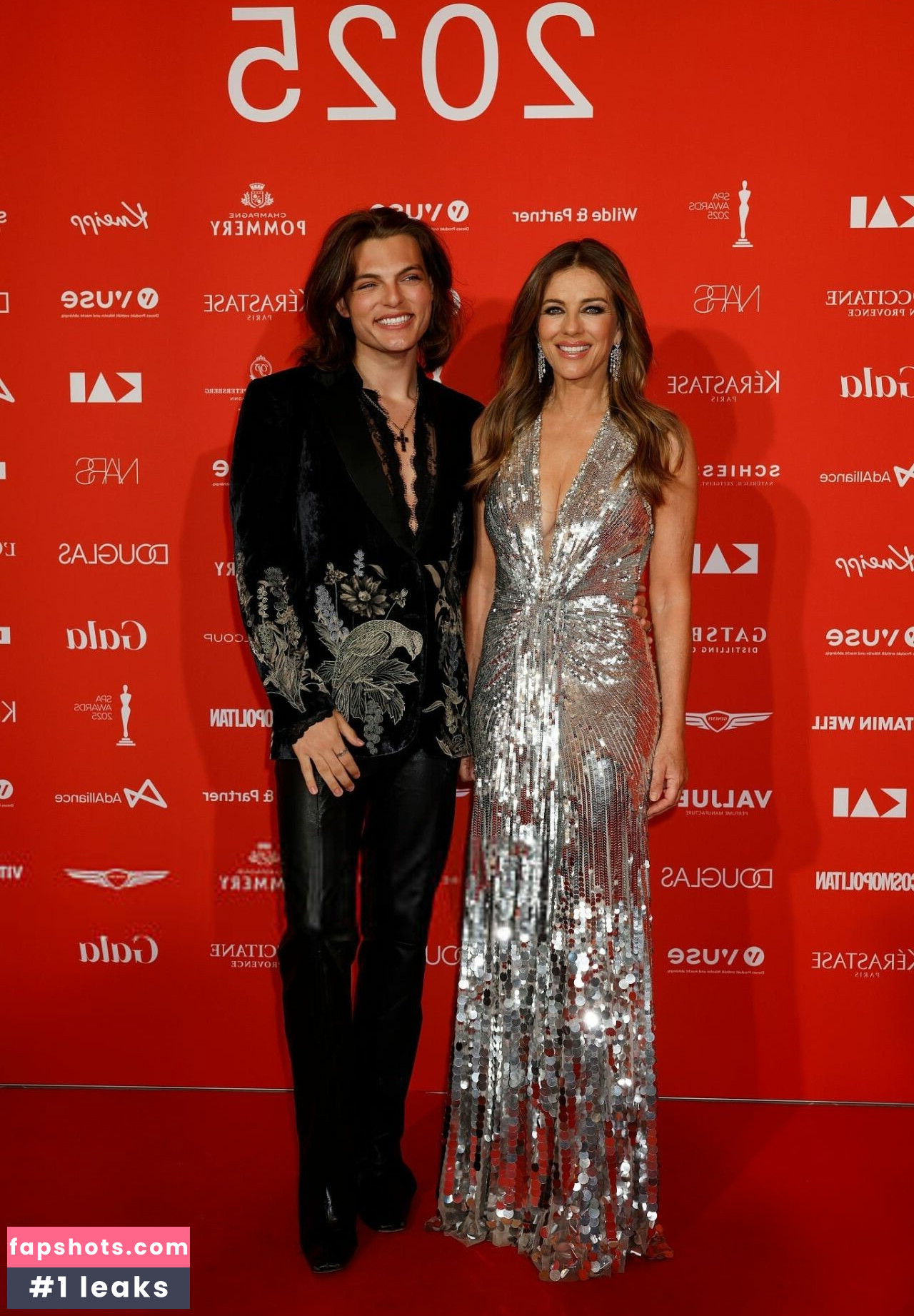 Elizabeth Hurley gallery photo #60