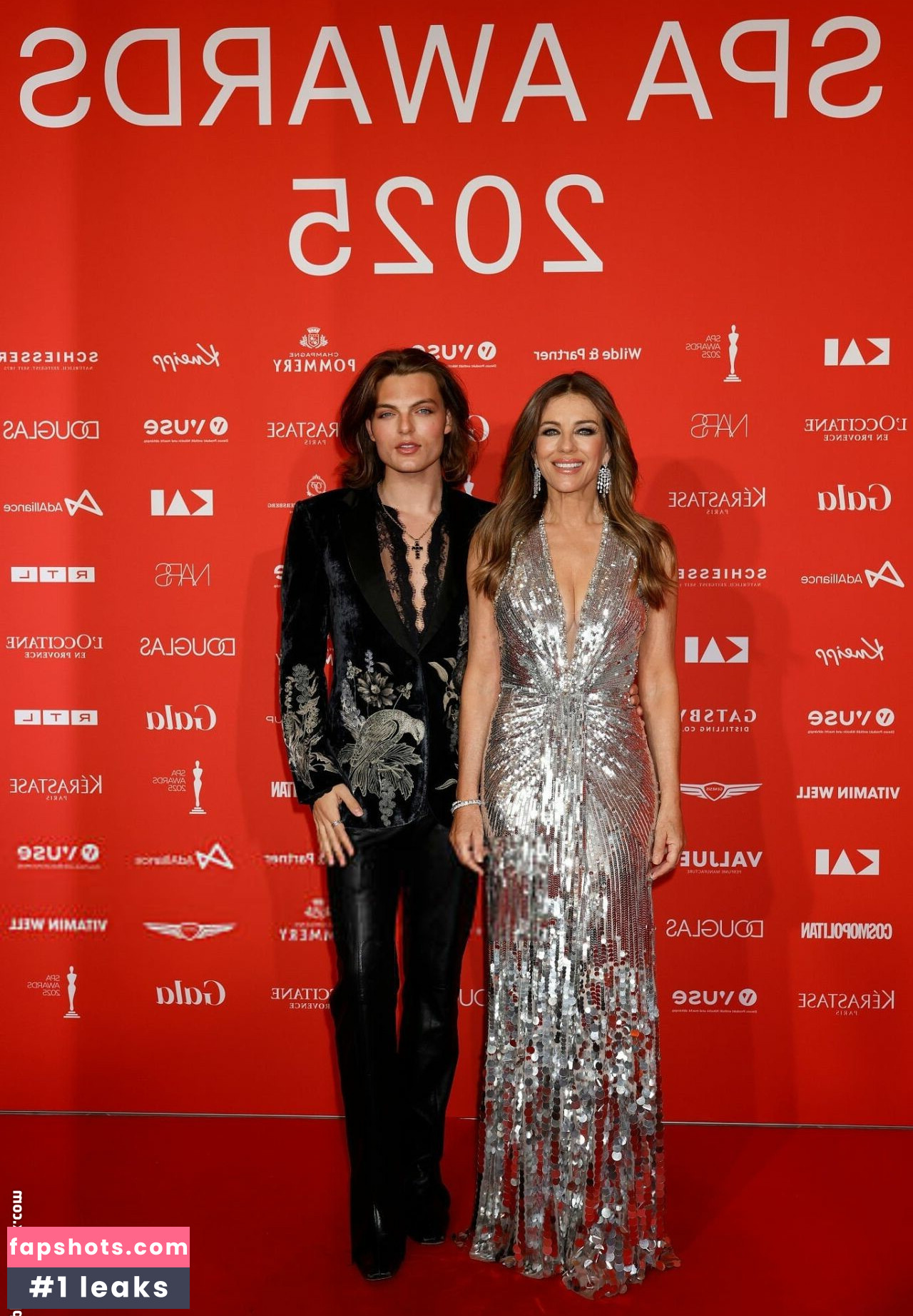 Elizabeth Hurley gallery photo #61